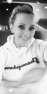 Christine Bergman's Instagram, Twitter & Facebook