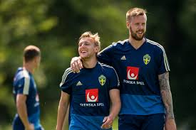 He feels really good on the ball links up the play. Efter Mastarmotet Pengar Till Fotbollsforeningarna Alno If Gif Sundsvall Och Arlovs Bi Svenska Spel