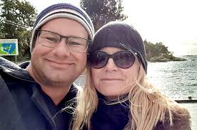 Vänskap, kaos och existens– parets debutbok berör |