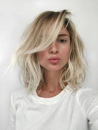 Coupe originale cheveux mi long coupe de cheveux petite fille cheveux longs blonds idées originales piochées coupe de cheveux petite fille : Idee Tendance Coupe Coiffure Femme 2017 2018 1001 Idees Originales Pour Coupe Pour Cheveux Fins Vogue Tunisie Maroc Algerie Magazine Fashion Luxe Inspiration Et People