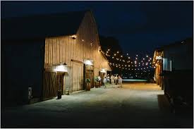 The Grove At Williamson Place Near Nashville Tennessee A Middle Tennessee Barn Wedding Venue Tennessee Wedding Venues Barn Wedding Venue Places