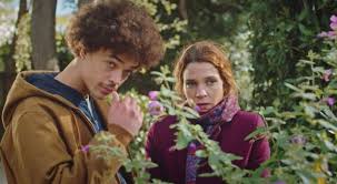 Voir plus de contenu de plus belle la vie sur facebook. Plus Belle La Vie Ce Soir Lea Et Baptiste Font Une Decouverte Resume Video De L Episode 4022 Pblv Du 24 Mars 2020 Stars Actu
