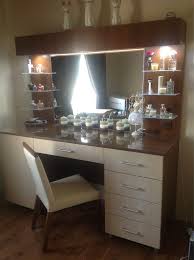 Twitter Beautyabroad 30plussome Christaobserves Beauty Room Vanity Diy Vanity Table Home Office Design