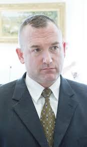 Edward Mello's Instagram, Twitter & Facebook