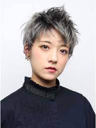 peek a boo ジグザグバング プラチナ３dカラー 石井優弥 l021770576 ピークアブー 原宿 peek a boo のヘアカタログ ホットペッパービューティー グレー ヘアカラー ハンサムショート レディースアンダーカットヘアスタイル