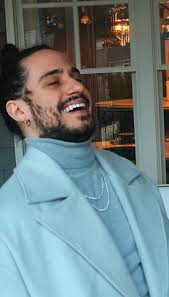 wearing a turtleneck instantly boosts your IQ