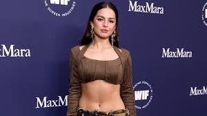 Addison Rae Denies Using Cocaine But Features Plenty of White Powder in  High Fashion Music Video | Yardbarker