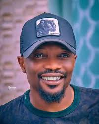 HISTORICAL PLAYER OF THE WEEK Vincent Enyeama (born 29 August 1982) is a  Nigerian former professional footballer who played as a goalkeeper. During  his senior career, which spanned nearly 20 years, Enyeama