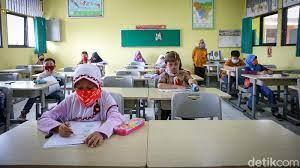 Setidaknya, kepindahan tersebut harus diketahui oleh. Suasana Tes Mutasi Siswa Sekolah Dasar Di Jakarta