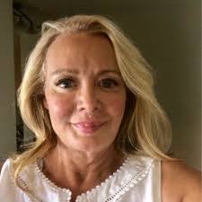 Debra Grammer's Instagram, Twitter & Facebook