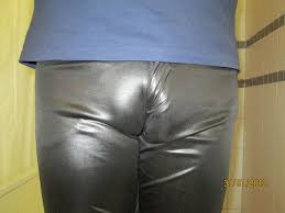 Is very tight, so tight that the outline of her private parts are visible. File Wiki Man Cameltoe Jpg Wikimedia Commons