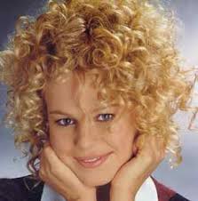 This post has been for all the women who are over 50 and for all the women out there, who have curly hairs. Long Hairstyles For Women Over 50 With Curly Hair Hair Styles Andrew