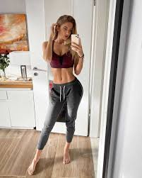 Последние твиты от annie murphy (@annefrances). 61 Photos Of Alicia Schmidt S Sexy Boobs Are Really Amazing