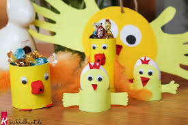 Goldfolie oder papier textur, vergoldet, mit vorlage ei. Kuken Basteln Kribbelbunt