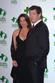 The biography of the american is closely connected. Pierce Brosnan Keely Shaye Smith Vestidos Fotos Ator