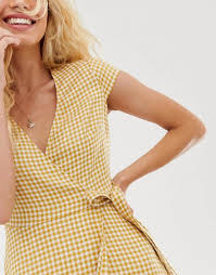 Other Stories Linen Midi Wrap Dress In Yellow Gingham Asos In 2020 Wrap Dress Midi Wrap Dress Outfit Wrap Dress