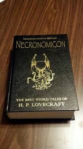 Necronomicon The Best Weird Tales Of H P Lovecraft Horror Book Covers Good Books Lovecraft