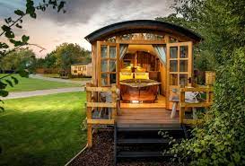 Check Out This Romantic Shepherd S Hut For The Perfect Getaway For Two Near Worcester England Book Today Shepherds Hut Glamping Site Rural Retreats