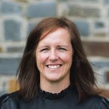 Lisa Ronan's Instagram, Twitter & Facebook