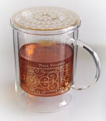 Mug Dore Place Vendome Serie De Six Verres Isothermes Avec Decors Des Balcons De Paris Romeo
