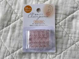 セリア 透明 ピアス