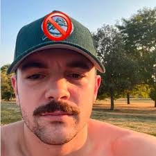 Cameron Yarbrough's Instagram, Twitter & Facebook