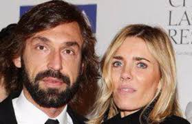 Figura popolarissima nel suo quartiere figlia e moglie di partigiani. Andrea Pirlo La Vendetta Dell Ex Moglie Deborah Roversi Per Lui Mi Sono Annullata Libero Quotidiano