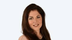 Karin Oliver's Instagram, Twitter & Facebook