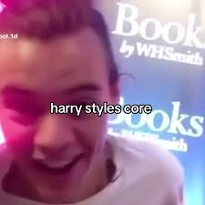 𝘦𝘭𝘭𝘢 𝘴𝘵𝘺𝘭𝘦𝘴! 🛰️💌🍉 (@bilzeyelashes)