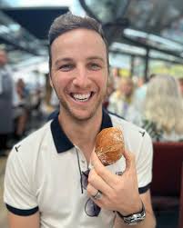 33! • • • You know who else was 33? 👀 • • • #birthday #hbd