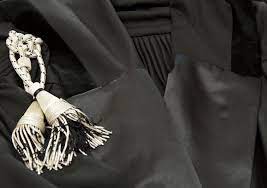 Comenteaza vezi mai tarziusterge mod cinema. Legittimo Impedimento Va Disposto Rinvio Dell Udienza Anche Se Procedimento E Camerale