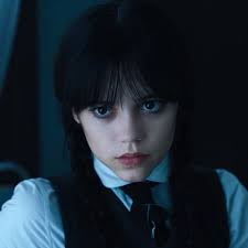 Quale studente di Nevermore sopravviverebbe nella vera famiglia Addams? :  r/Wednesday