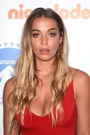 Donna Pollock's Instagram, Twitter & Facebook