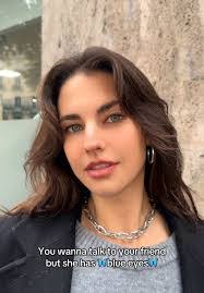 Julie Fultz's Instagram, Twitter & Facebook