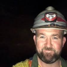 christopher cully (@thecharliebull)