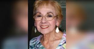 Lisa Barba's Instagram, Twitter & Facebook