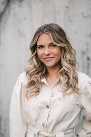 Tm + © 2021 vimeo, inc. Zwischen Traum Und Realitat Dagi Bee Mrs City Munchen