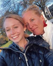 A very bittersweet ending to this amazing chapter. Miranda Mckeon Miranda Mckeon Instagram Photos And Videos Filmes