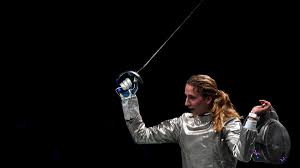Anna marton (1995 yil 31 martda tug'ilgan)1) venger qilich qilichboz, 2014 yilda o'smirlar o'rtasidagi evropa va jahon chempioni. E5agapyuei 8cm