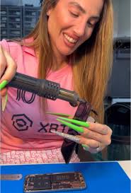 iPhone XS Screen Replacement Guide by Tamara Fixit