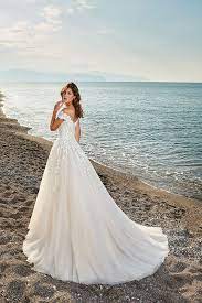 Wir präsentieren ihnen hier einige geschäfte in ihrer nähe. Brautmode Brautkleider Fur Koblenz Fur Magische Hochzeitsmomente