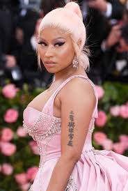 The barbie tingz rapper had an intimate chat with her barbz on her fan radio on friday,. Nicki Minaj Denies Fan S Claim That Her Baby S Name Is Jeremiah