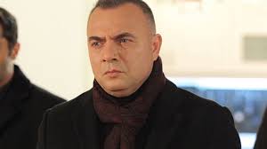 Oktay kaynarca adlı kişinin biyografisinin, yer aldığı filmlerin, fotoğrafların ve oktay kaynarca ile ilgili haberlerin olduğu intersinema.com sayfasıdır. Oktay Kaynarca Dan Takipcisine Tepki Magazin Haberleri Sipsak Haberleri