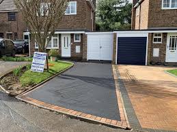 I started allaboutdriveways.com because i got sick and tired of seeing people get ripped off by. Tarmac Driveway With Brindle Paving Edge In Chacombe Banbury Cherwell Drives And Patios