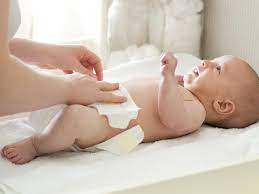 Step By Step Guide To Changing A Baby S Diaper