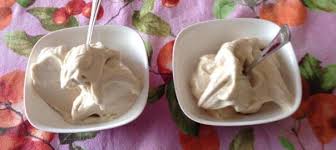 Ora puoi tagliare il tuo rotolo e passare le singole fette nel miele e nella farina di cocco. Gelato Banana E Yogurt Bimby Senza Zucchero Ricette Bimby Tm31 Tm5