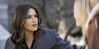 Search, discover and share your favorite olivia benson gifs. Law And Order Svu Season 18 Spoilers Benson Thinks She Is To Blame For Dodds Death