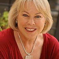 Caroline Warfield's Instagram, Twitter & Facebook