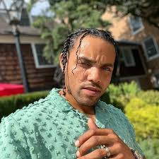 Erick Lewis's Instagram, Twitter & Facebook