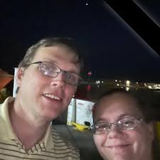 Are the stop signs compliant for a one-way roadway?